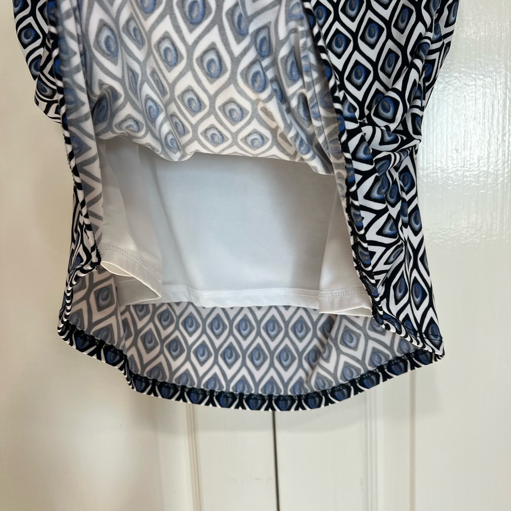 White House Black Market Sleeveless Womens Blouse Size Medium NWOT - Picture 5 of 7